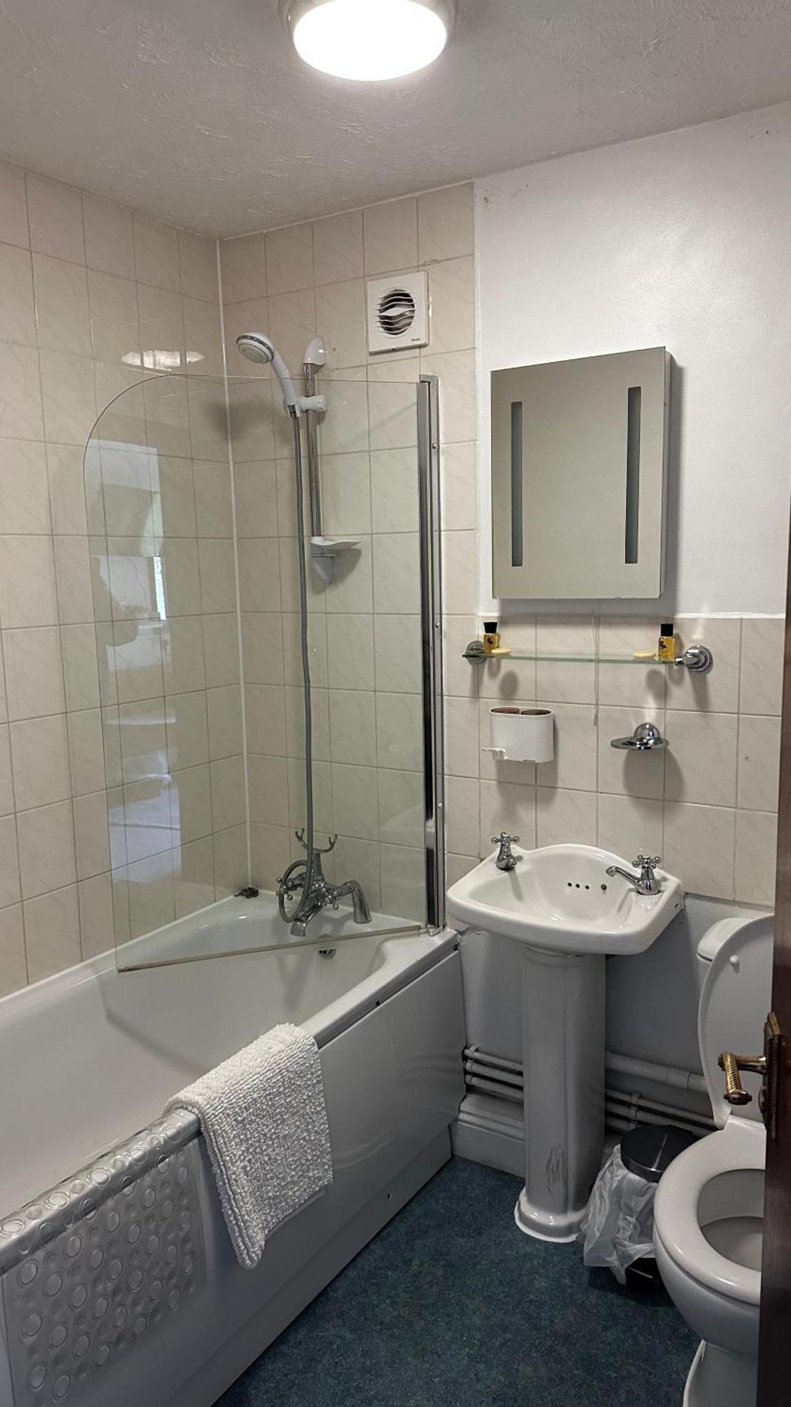 Farmhouse Inn Thaxted Екстериор снимка